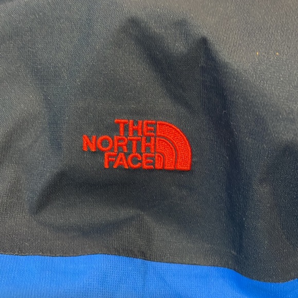 The NORTHFACE jacket - Picture 6 of 6